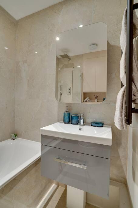 Glamorous Art Deco Flat In Chelsea Londen Buitenkant foto